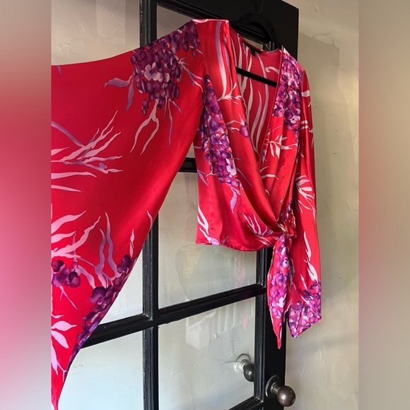 Sheri Bodell Pure Silk Bell Sleeve Blouse - Picture 3 of 5